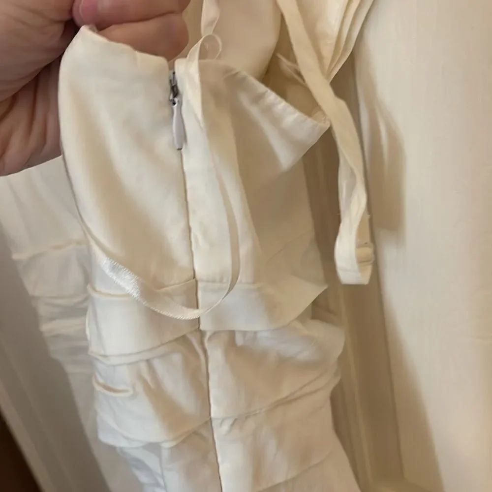BCBG MaxAzria Dress EUC. Size 4 - Picture 11 of 12